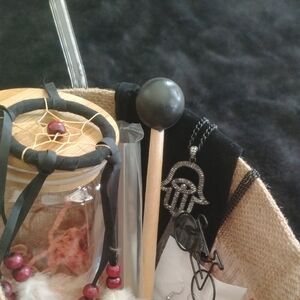 Elegant Black and Silver Necklace with Hamsa Pendant